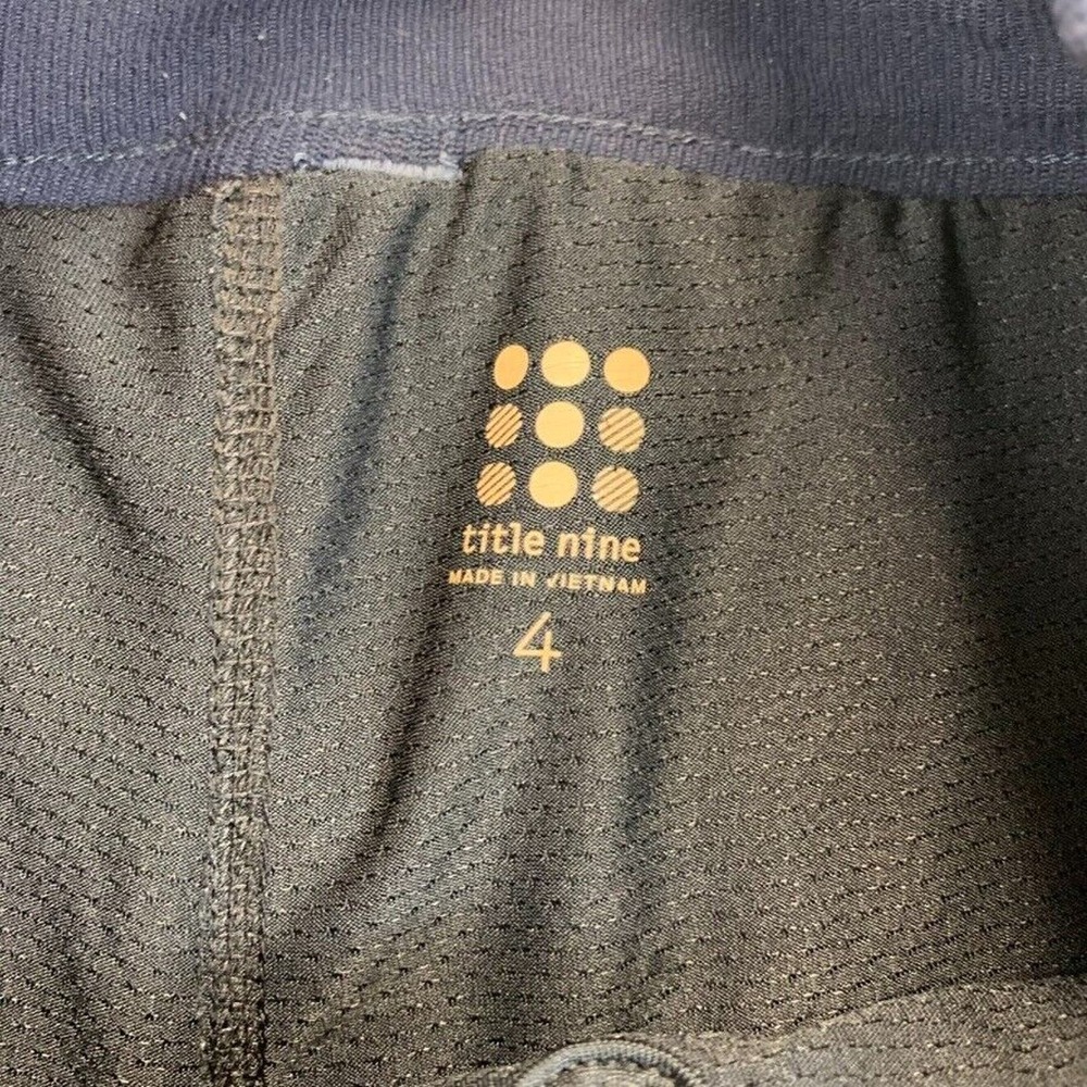 Title Nine | Navy Hiking Skort | XS - Picture 2 of 7